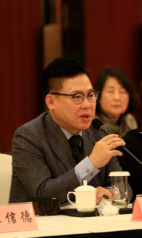 韩国中国茶文化学会会长,韩国国际普洱茶研究院院长,教授 姜育发台湾